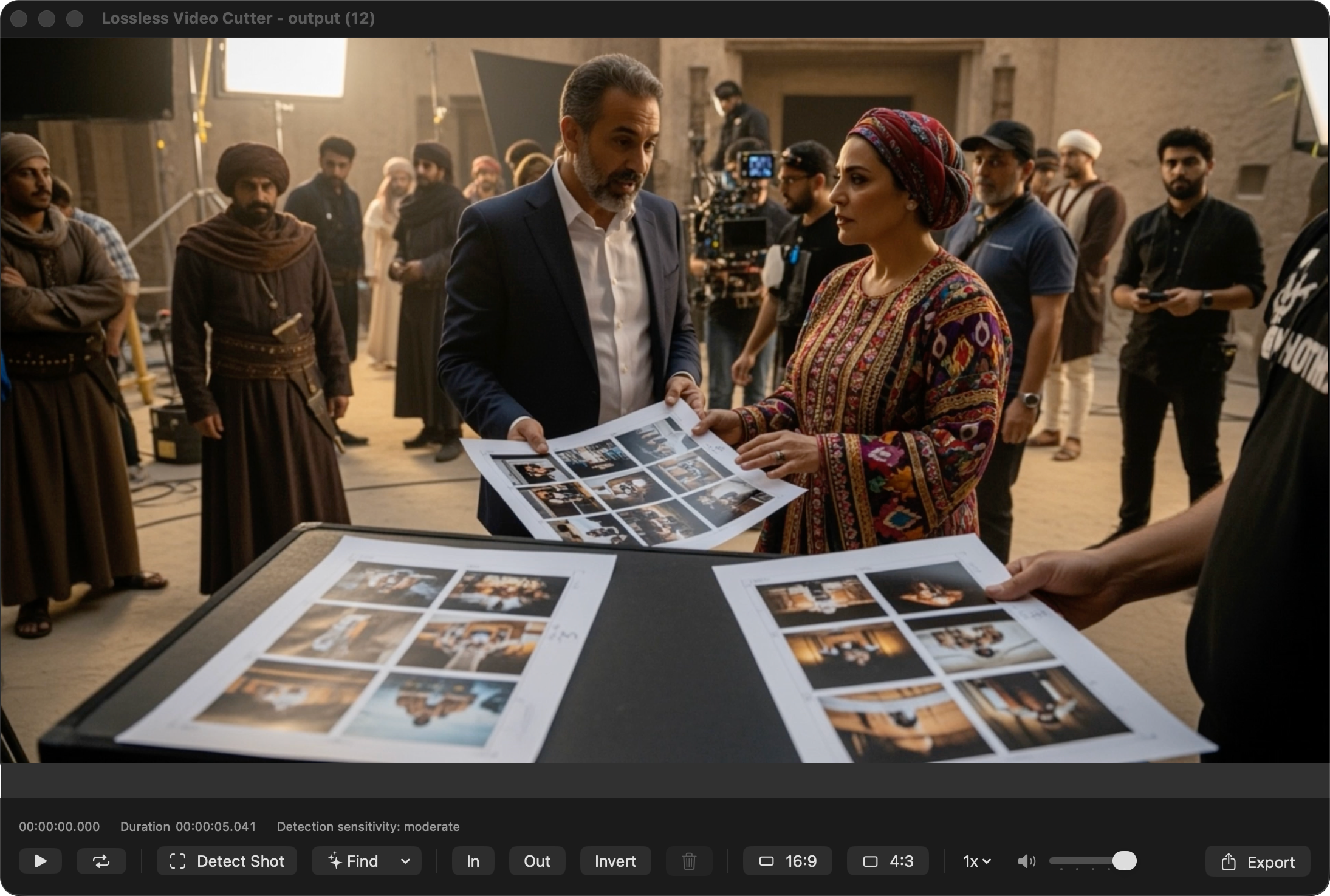 Lossless Video Cutter app window with video preview, timeline, and segment controls.